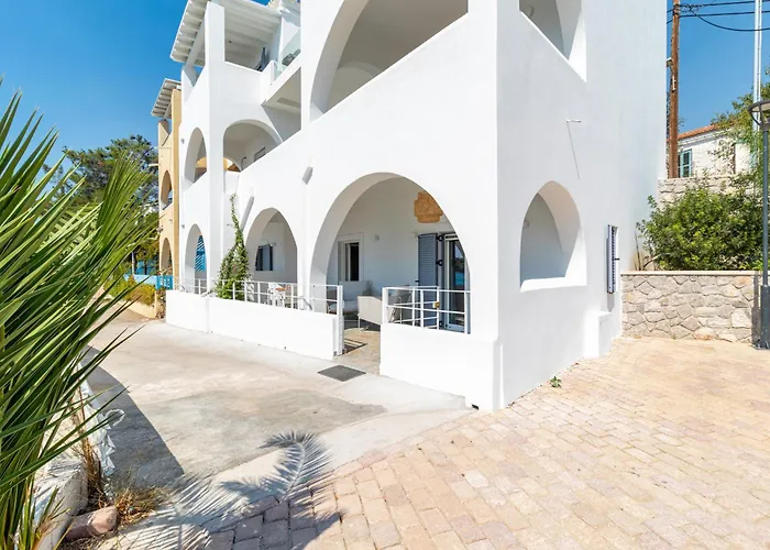 Kavouraki Apartment & Studio