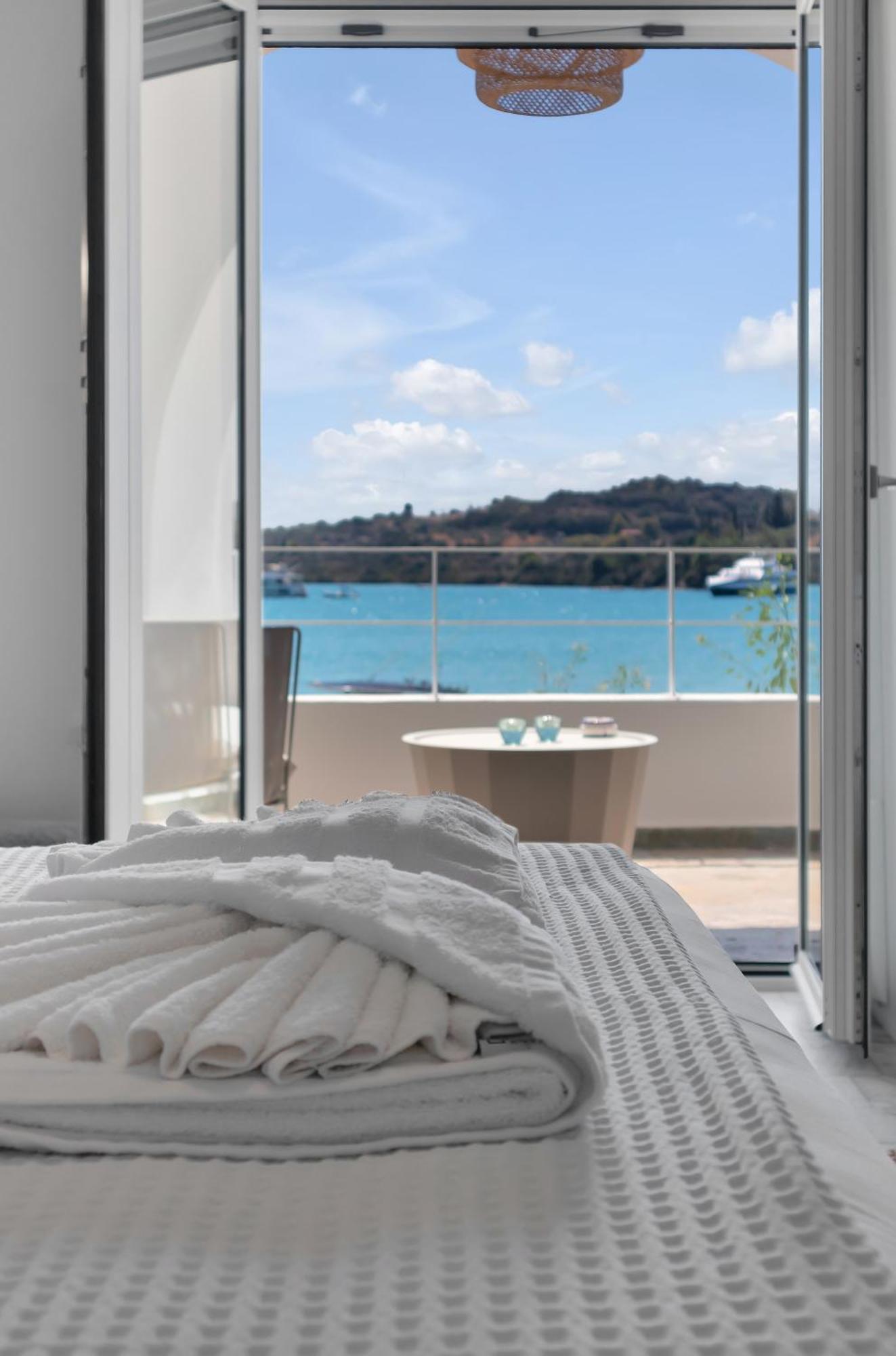 Apartamento Kavouraki & *