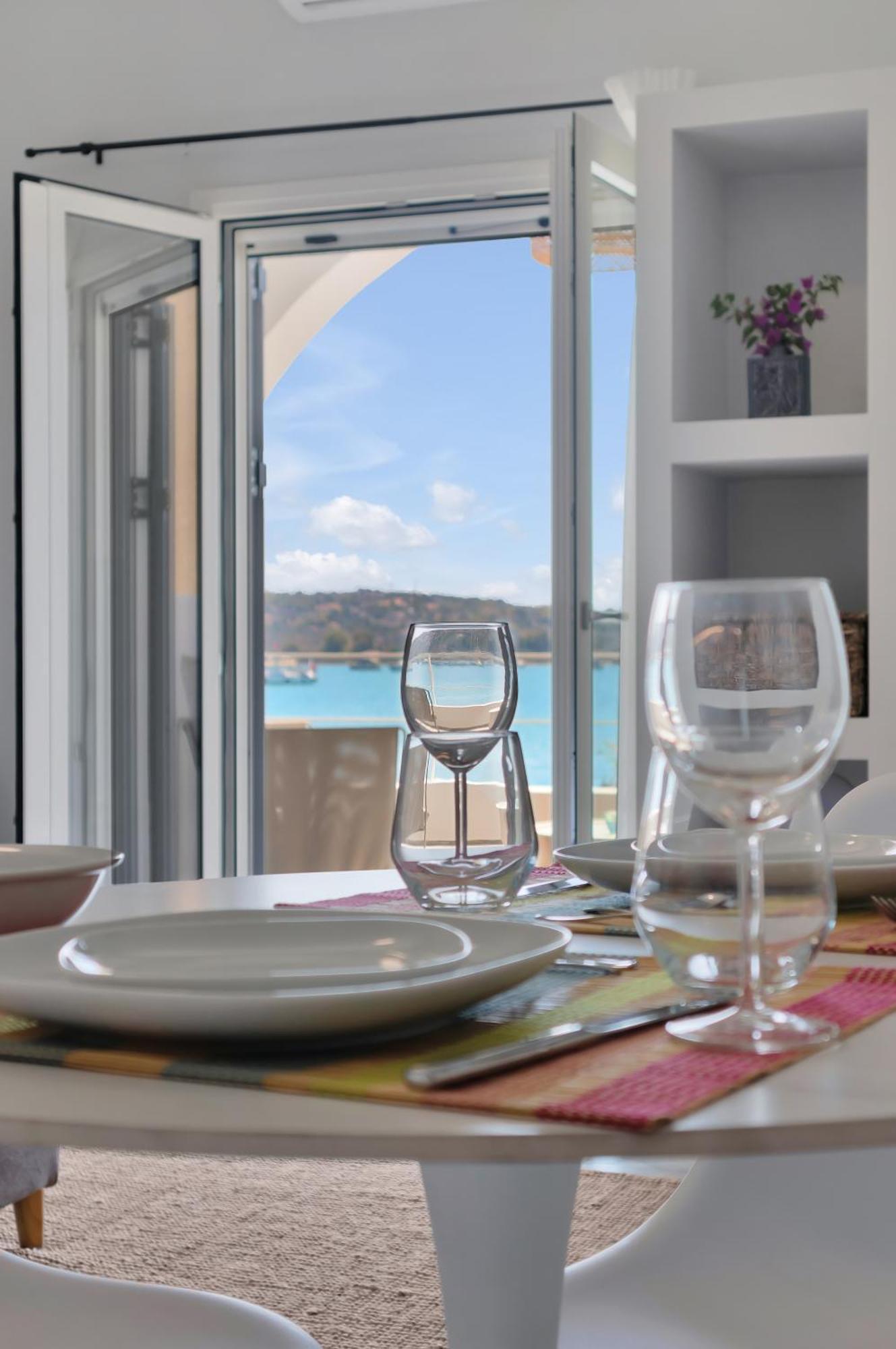 Kavouraki & Apartment